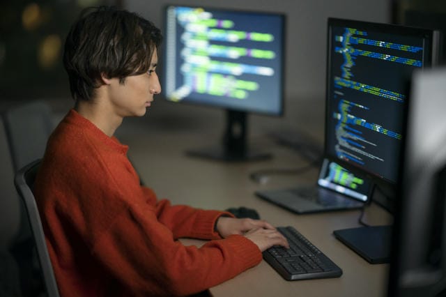 見えざる支柱重要インフラの堅牢性と社会を守るための挑戦と備え