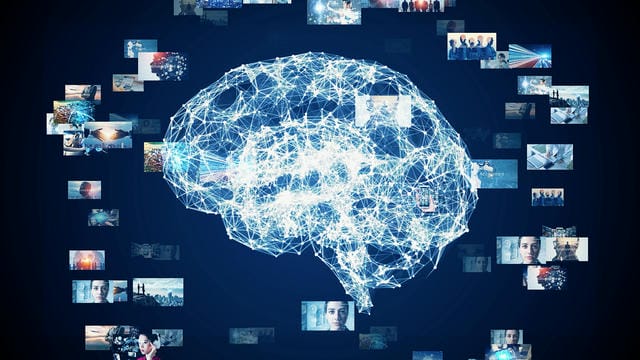 クラウドネイティブが切り拓く現代情報システムの新しい設計思想と運用革命